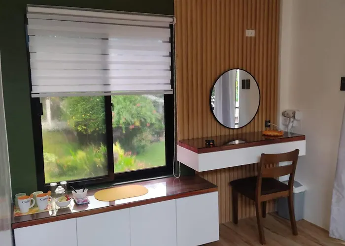 The English Filipina Secret Garden Resort